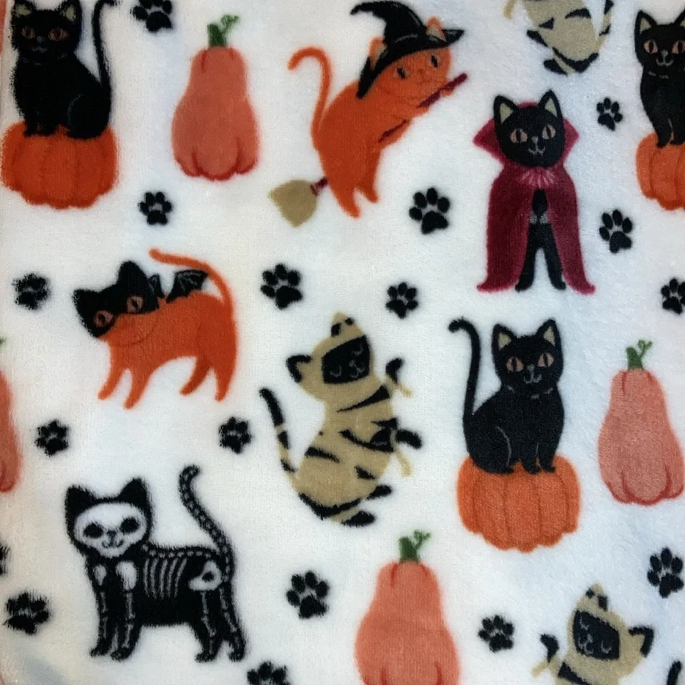 Halloween kitty cats throw blanket *FIRM PRICE*